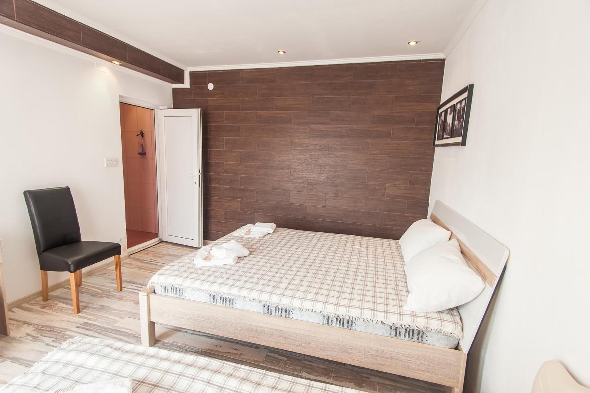 Rooms And Apartments Milana Bar Εξωτερικό φωτογραφία