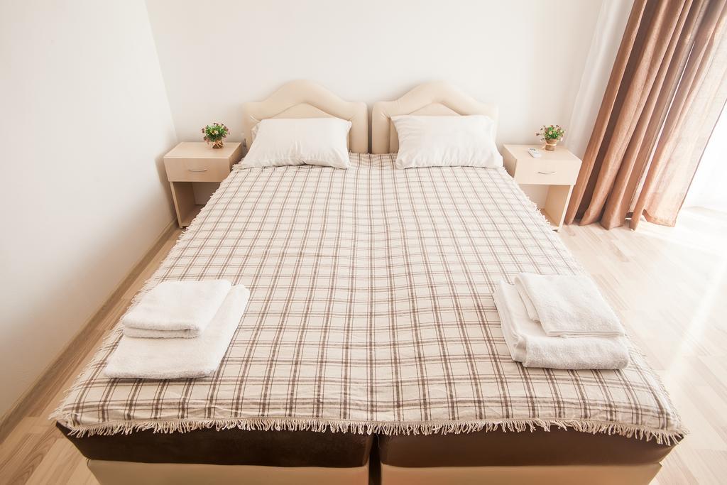 Rooms And Apartments Milana Bar Δωμάτιο φωτογραφία