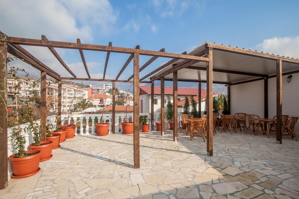 Rooms And Apartments Milana Bar Εξωτερικό φωτογραφία