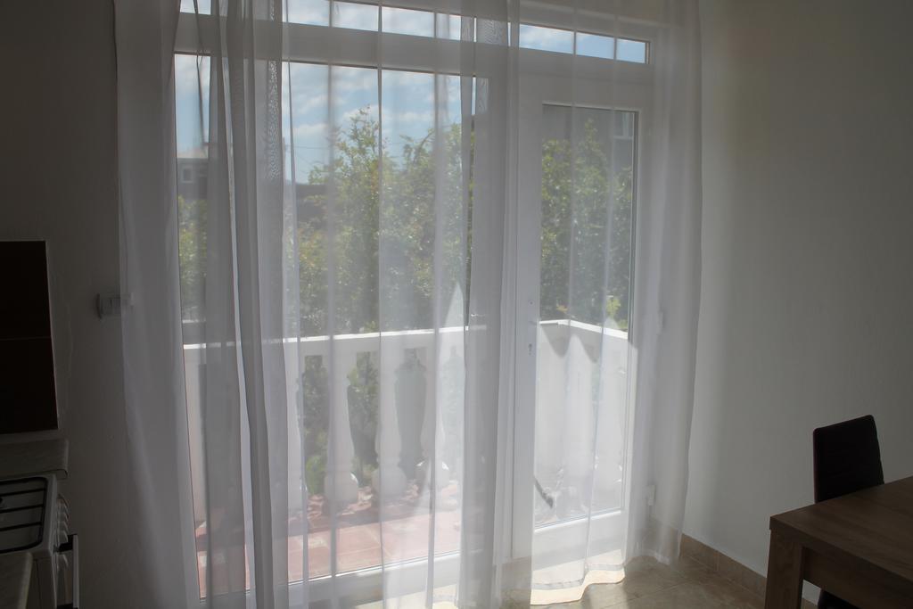 Rooms And Apartments Milana Bar Εξωτερικό φωτογραφία