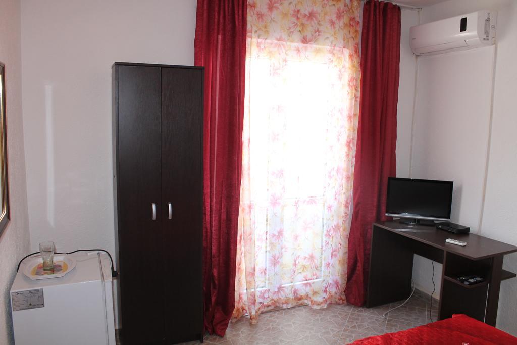 Rooms And Apartments Milana Bar Εξωτερικό φωτογραφία