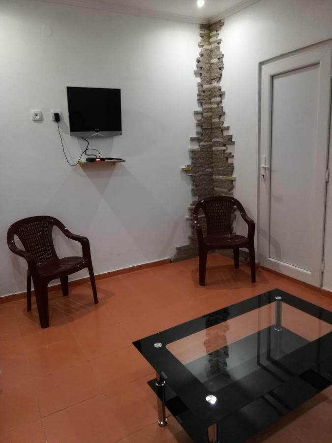 Rooms And Apartments Milana Bar Εξωτερικό φωτογραφία